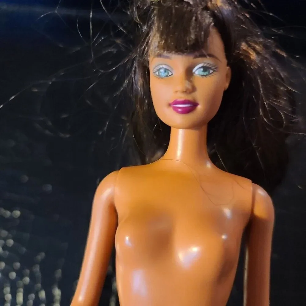 Vintage 2000 Mattel Teresa Friend of Barbie Surf City Doll Brunette #28419